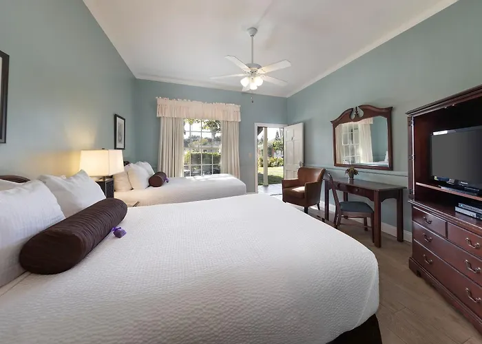 Lavender Inn By The Sea